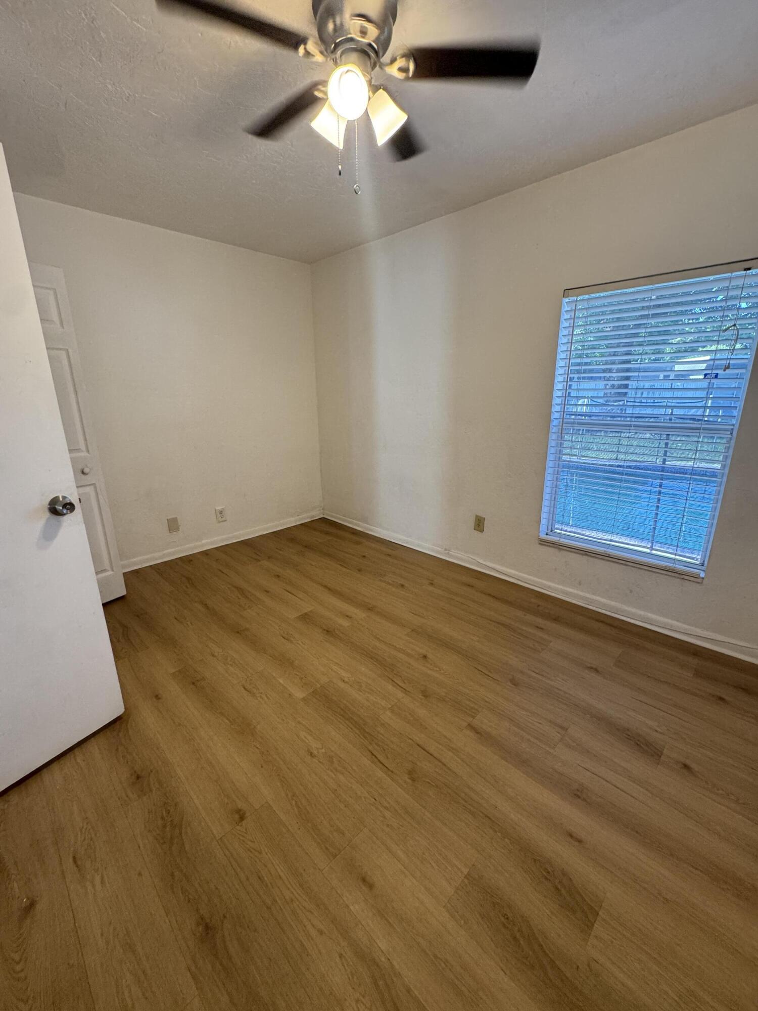 7816 Northwest 70th Terrace Tamarac, FL 33321 - Photo 27 of 37 3rd Bedroom