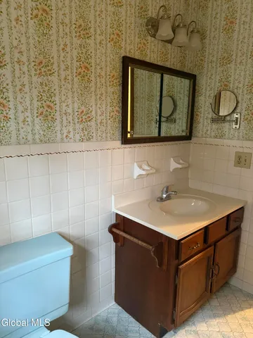 $399,900 | 4004 Lynnwood Court, Guilderland, NY 12303