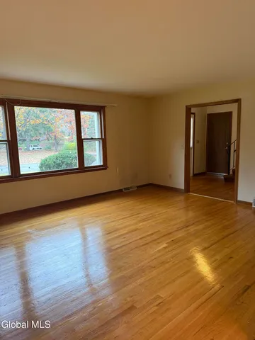 $399,900 | 4004 Lynnwood Court, Guilderland, NY 12303