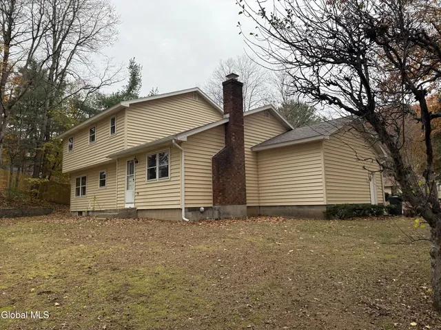 $399,900 | 4004 Lynnwood Court, Guilderland, NY 12303