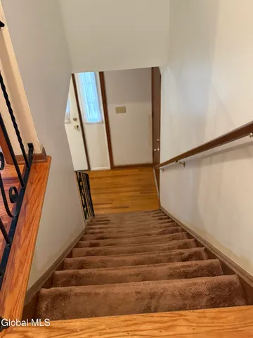 $399,900 | 4004 Lynnwood Court, Guilderland, NY 12303