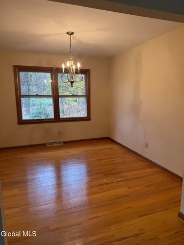 $399,900 | 4004 Lynnwood Court, Guilderland, NY 12303