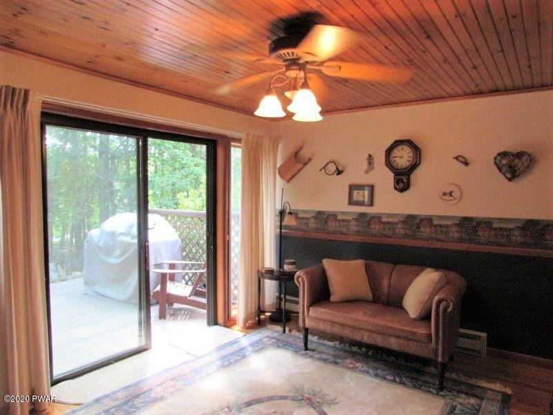 109 Rimrock Lane Hawley, PA 18428 - Photo 24 of 54 24 Lower level Family