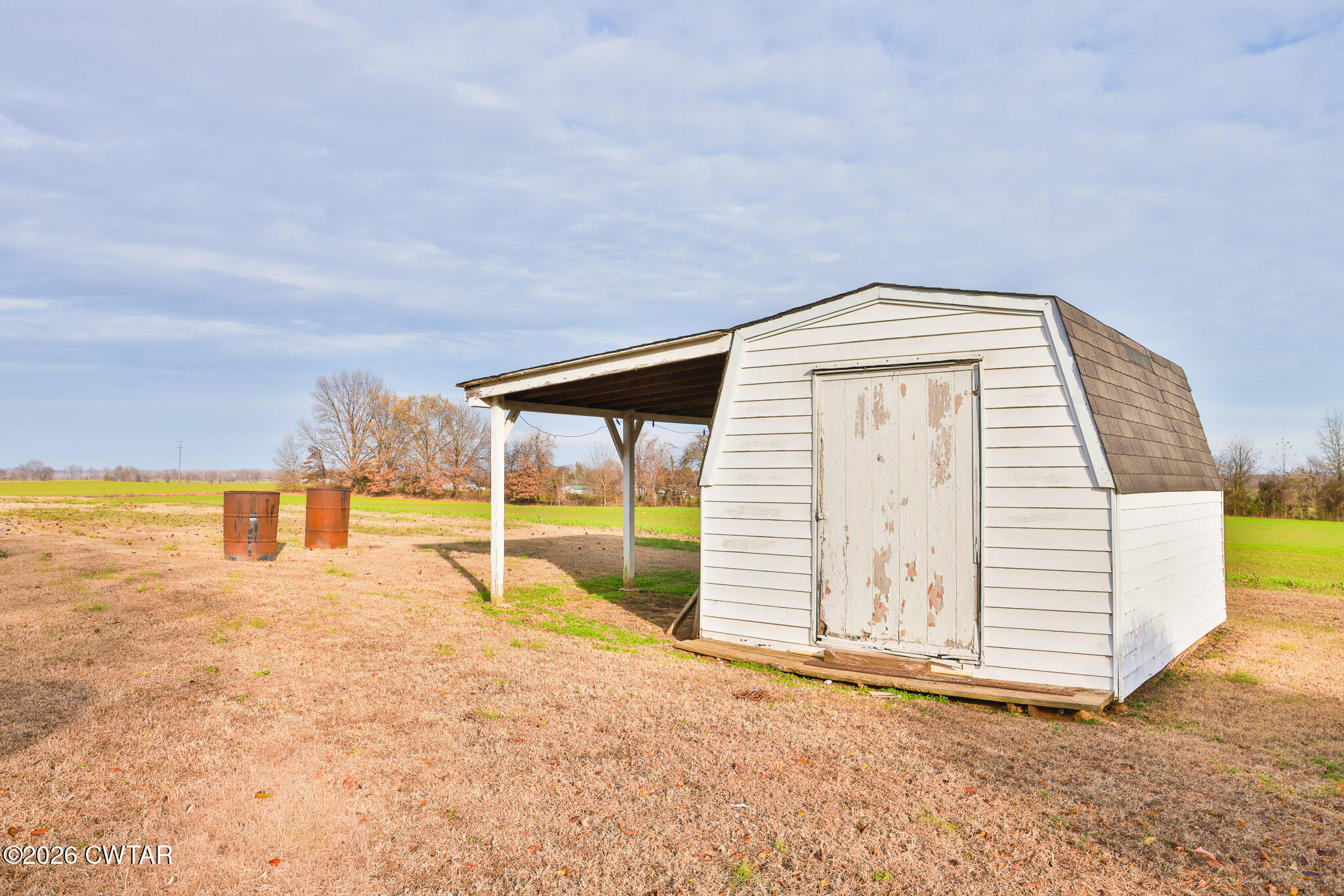 32 New Hope Road Dyer, TN 38330 - Photo 14 of 28 an empty room with sliding door