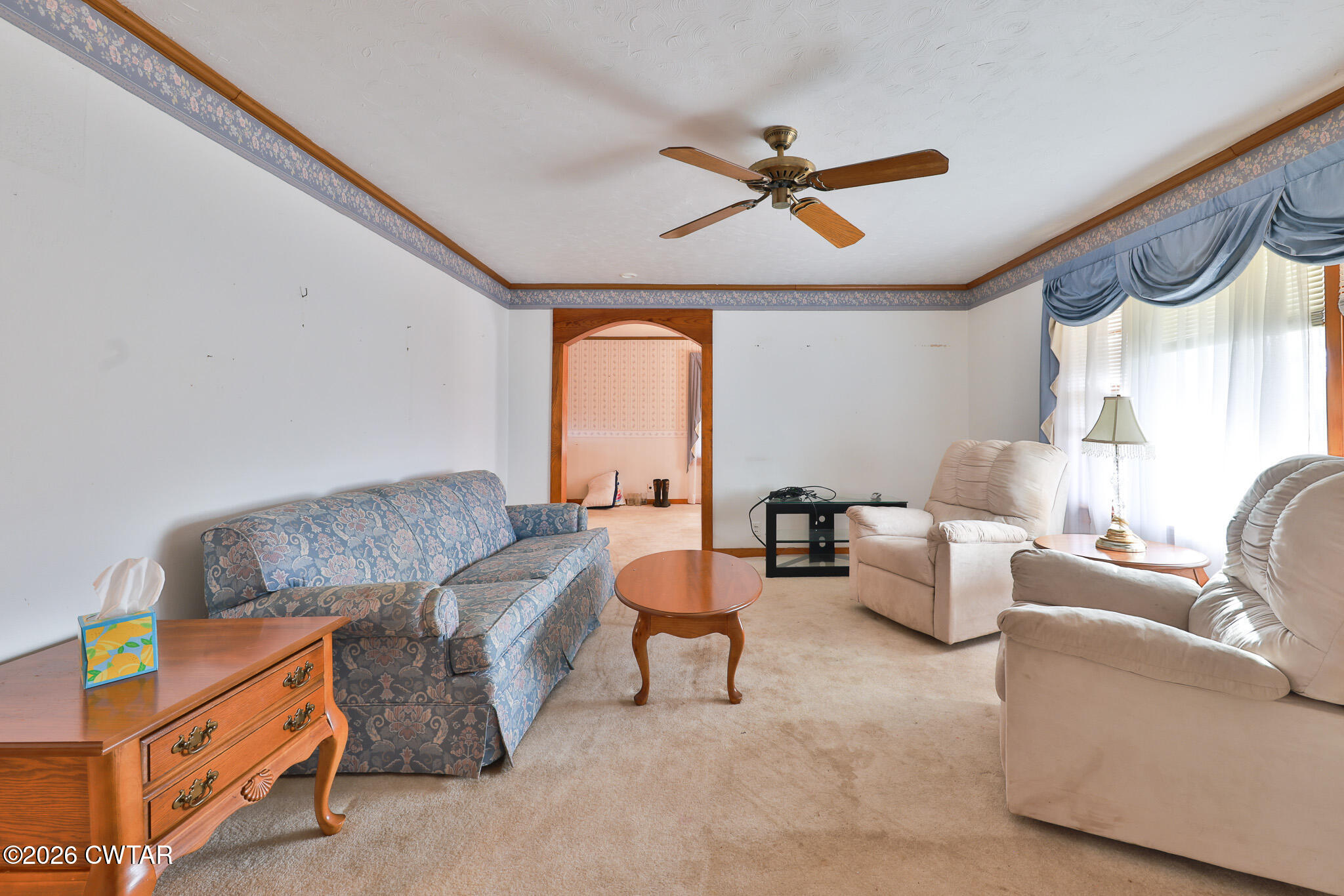 32 New Hope Road Dyer, TN 38330 - Photo 20 of 28 a living room with furniture and a window