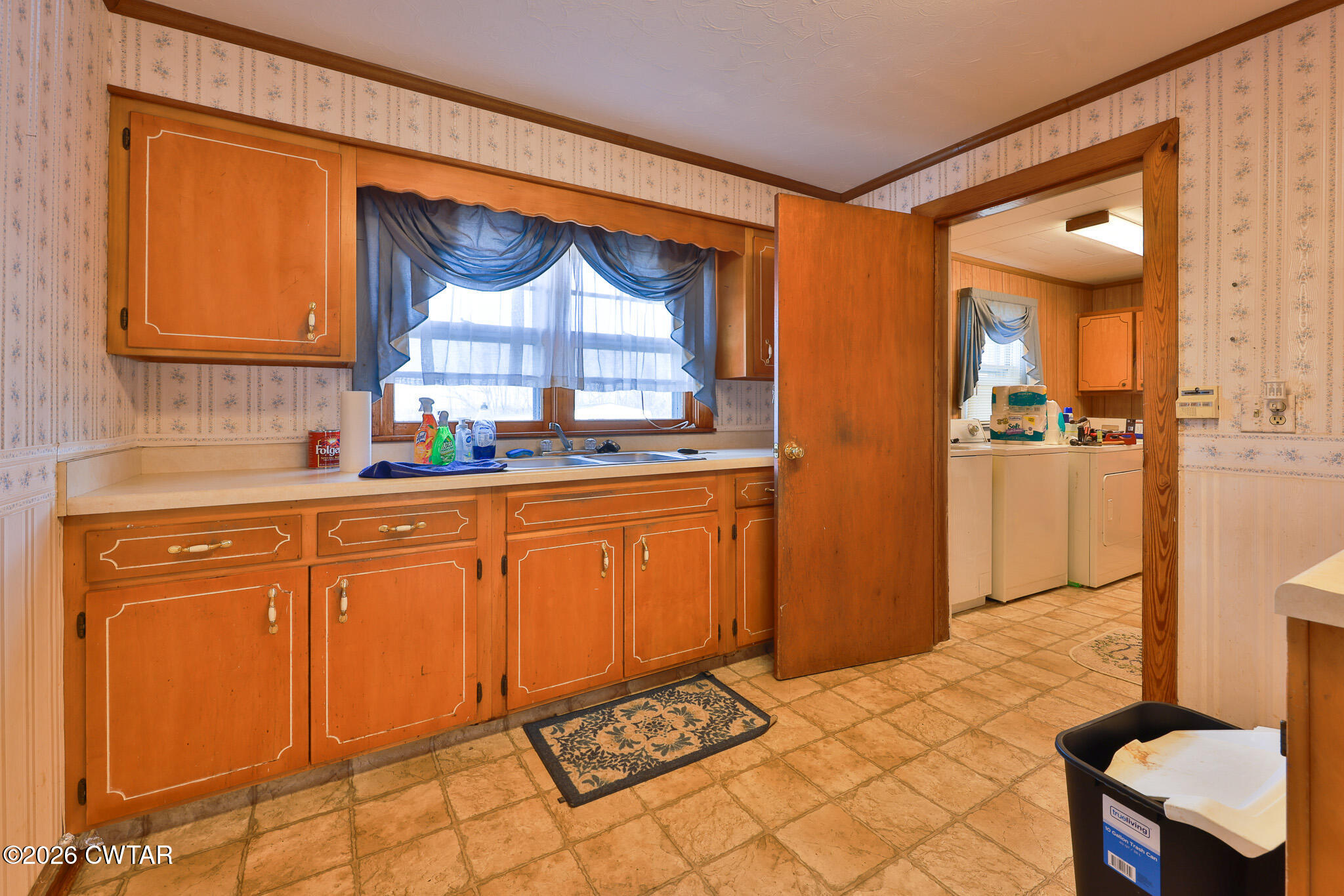 32 New Hope Road Dyer, TN 38330 - Photo 21 of 28 a bedroom with a bed and a dresser