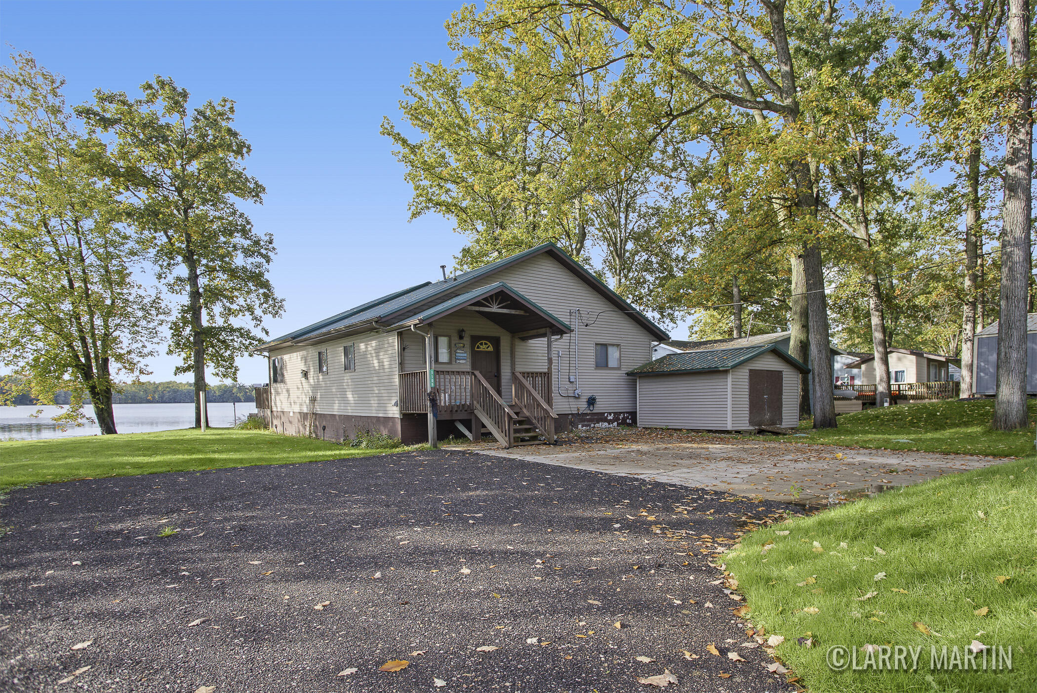 1106 Brooks Rd