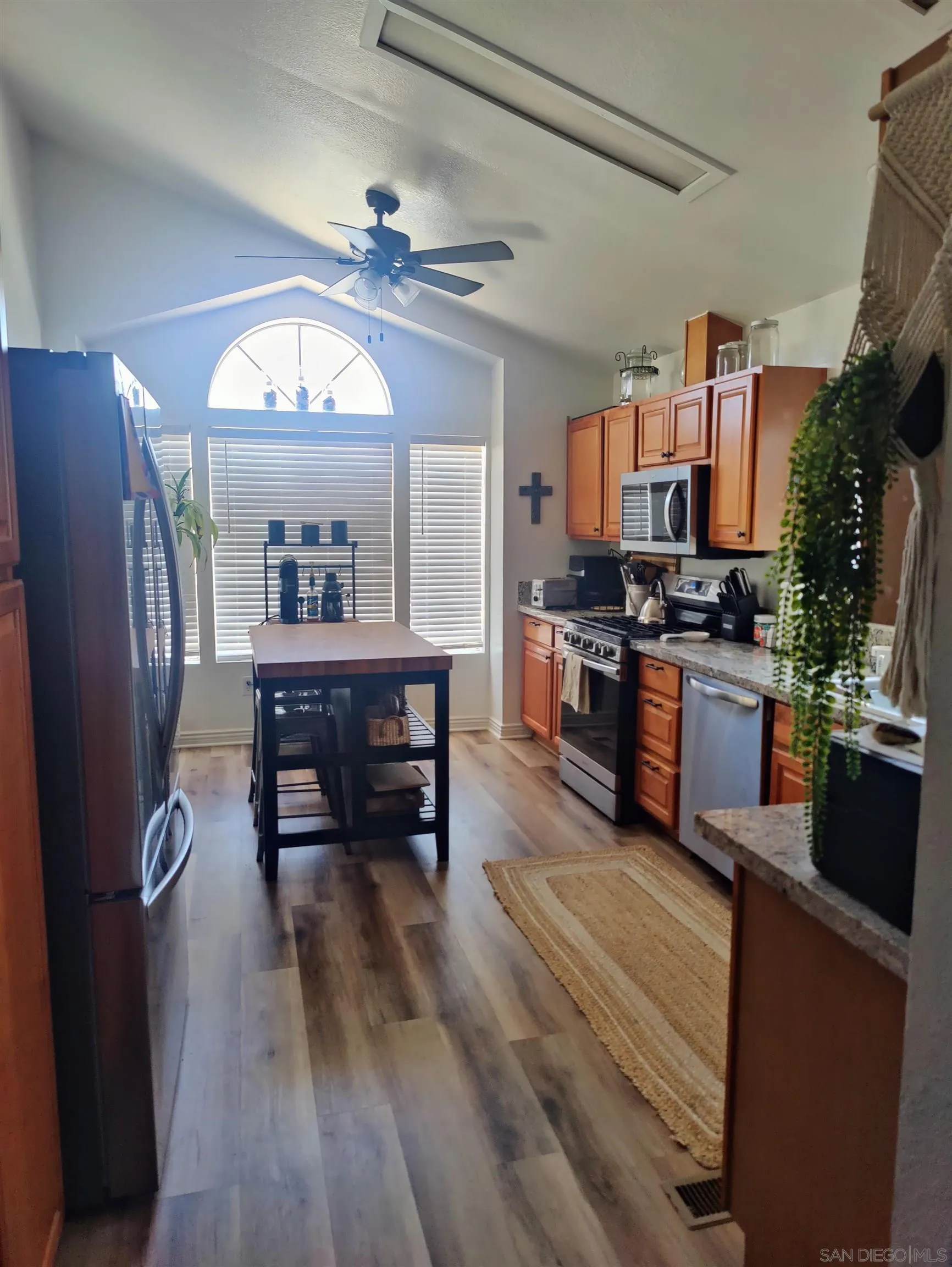 15935 Spring Oaks Road, Unit 65 El Cajon, CA 92021 - Photo 3 of 19 Gallery Image 3