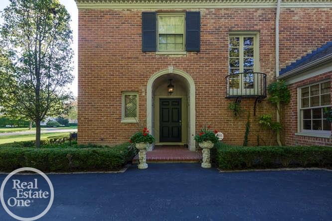 15 Provencal Road Grosse Pointe Farms, MI 48236 - Photo 7 of 50