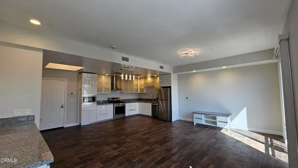$3,400 | 28 North 3rd Street, Unit B214, Alhambra, CA 91801