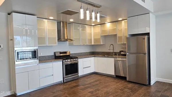 $3,400 | 28 North 3rd Street, Unit B214, Alhambra, CA 91801