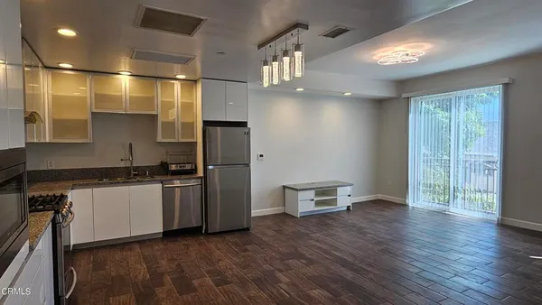 $3,400 | 28 North 3rd Street, Unit B214, Alhambra, CA 91801