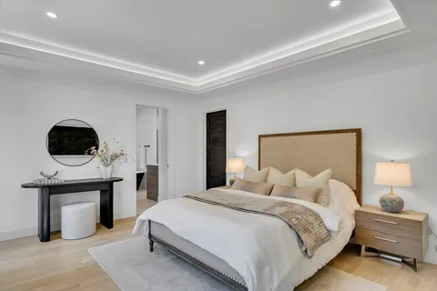 $1,850,000 | 1242 Beacon Street, Unit 1242, Newton, MA 02468