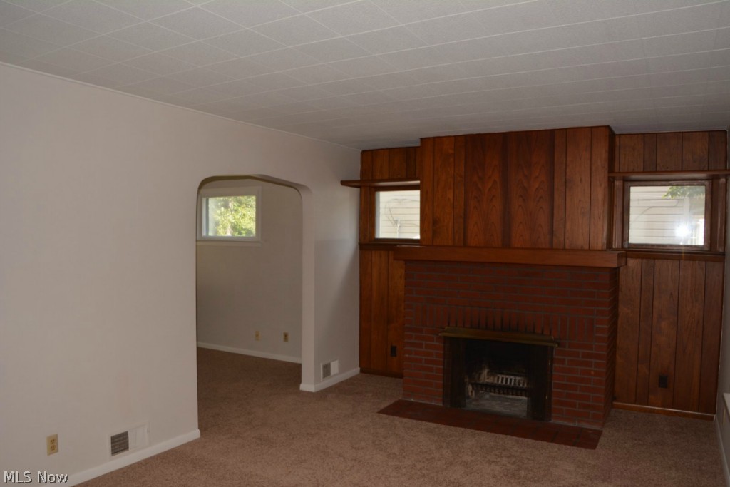 4313 Neville Road Cleveland, OH 44121 - Photo 5 of 20