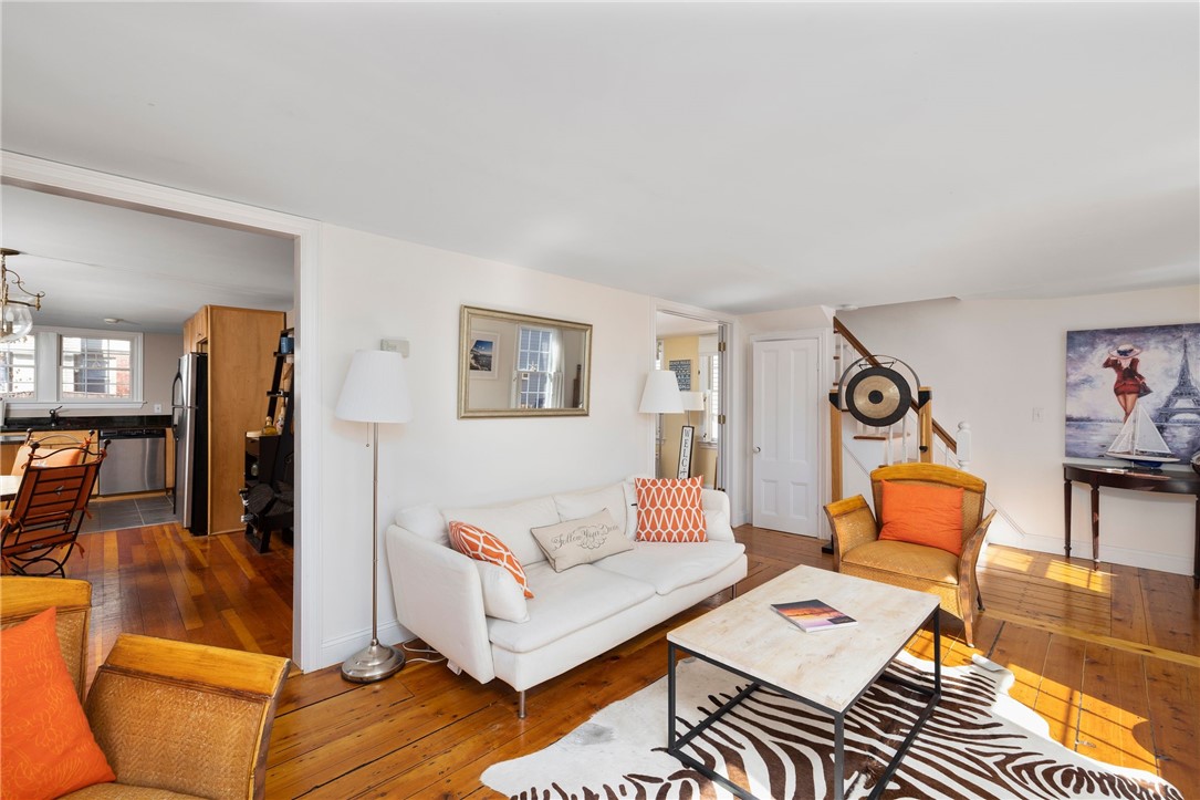 28 Extension Street Newport, RI 02840 - Photo 12 of 34