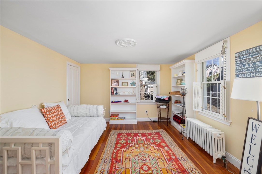 28 Extension Street Newport, RI 02840 - Photo 18 of 34