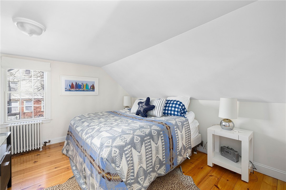 28 Extension Street Newport, RI 02840 - Photo 22 of 34