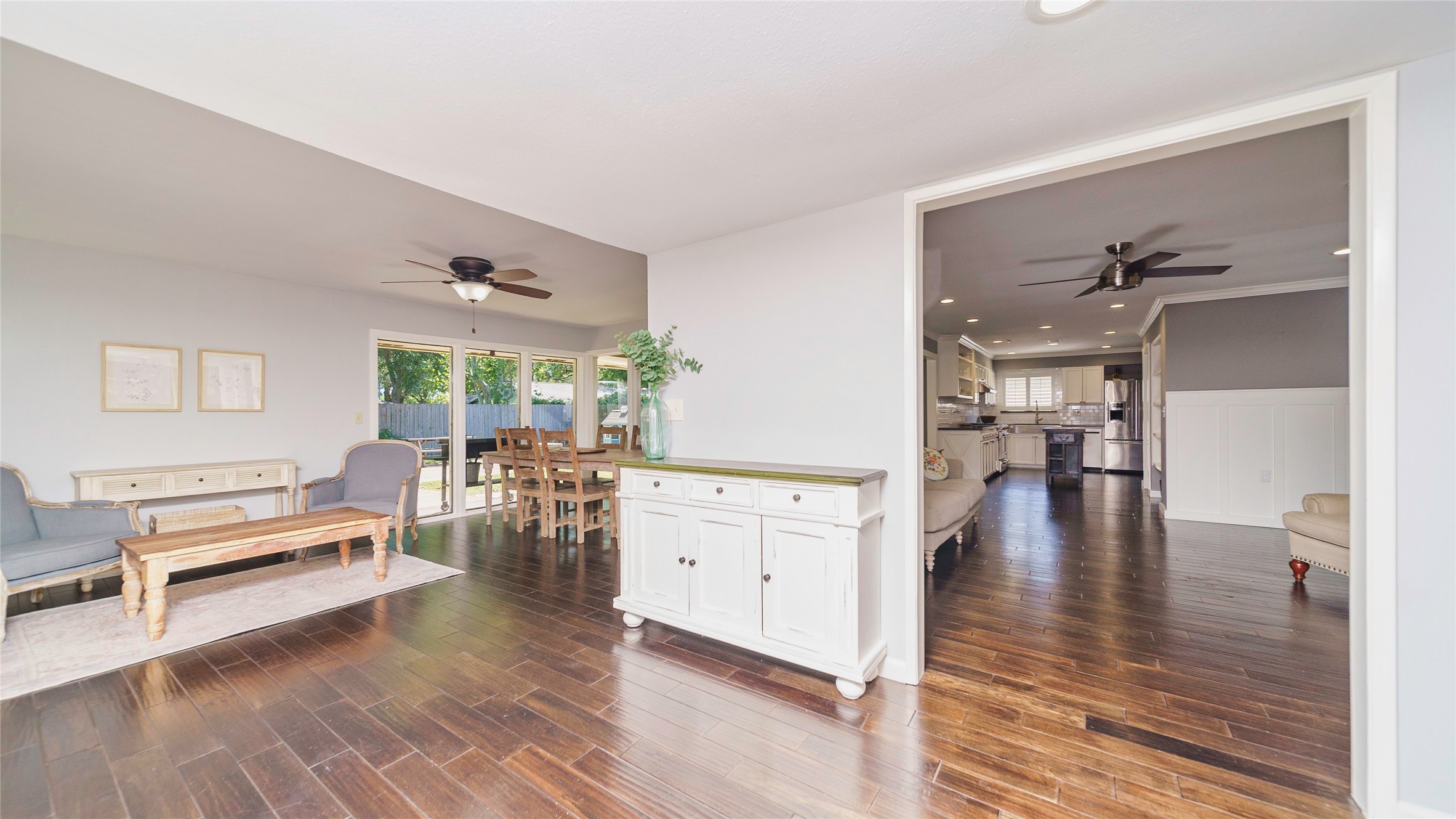 1506 Wavecrest Lane Houston, TX 77062 - Photo 4 of 28