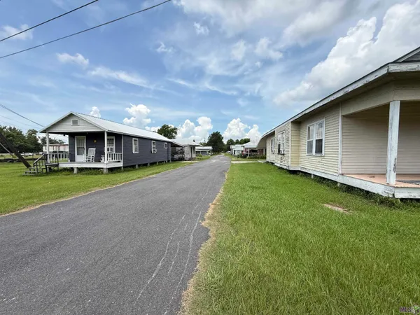 $480,000 | 922 Brule Guillot Road, Thibodaux, LA 70301