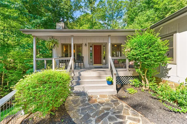 $680,000 | 600 Point Road, Westminster, SC 29693