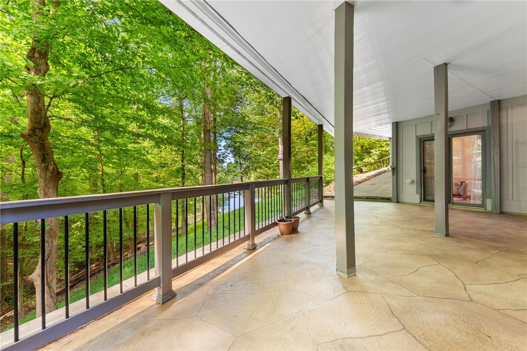 600 Point Road Westminster, SC 29693 - Photo 38 of 50 Lower patio