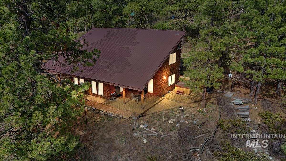 461 Hilltop Road Cascade, ID 83611 - Photo 3 of 40