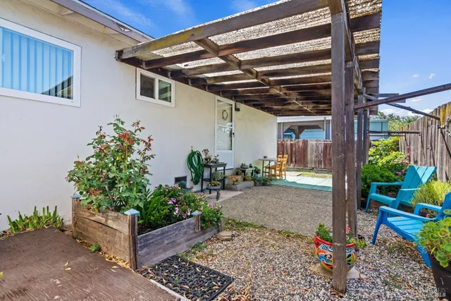 $730,000 | 434 East H Street, Benicia, CA 94510