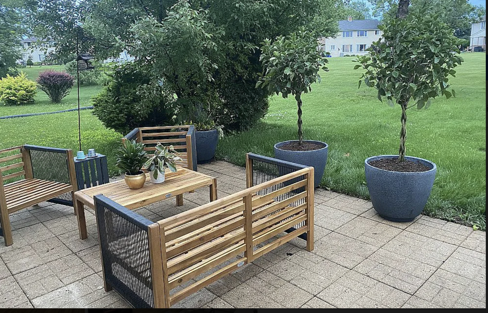 31 Krotiak Road Park Forest, IL 60466 - Photo 15 of 15 a view of a patio with table and chairs