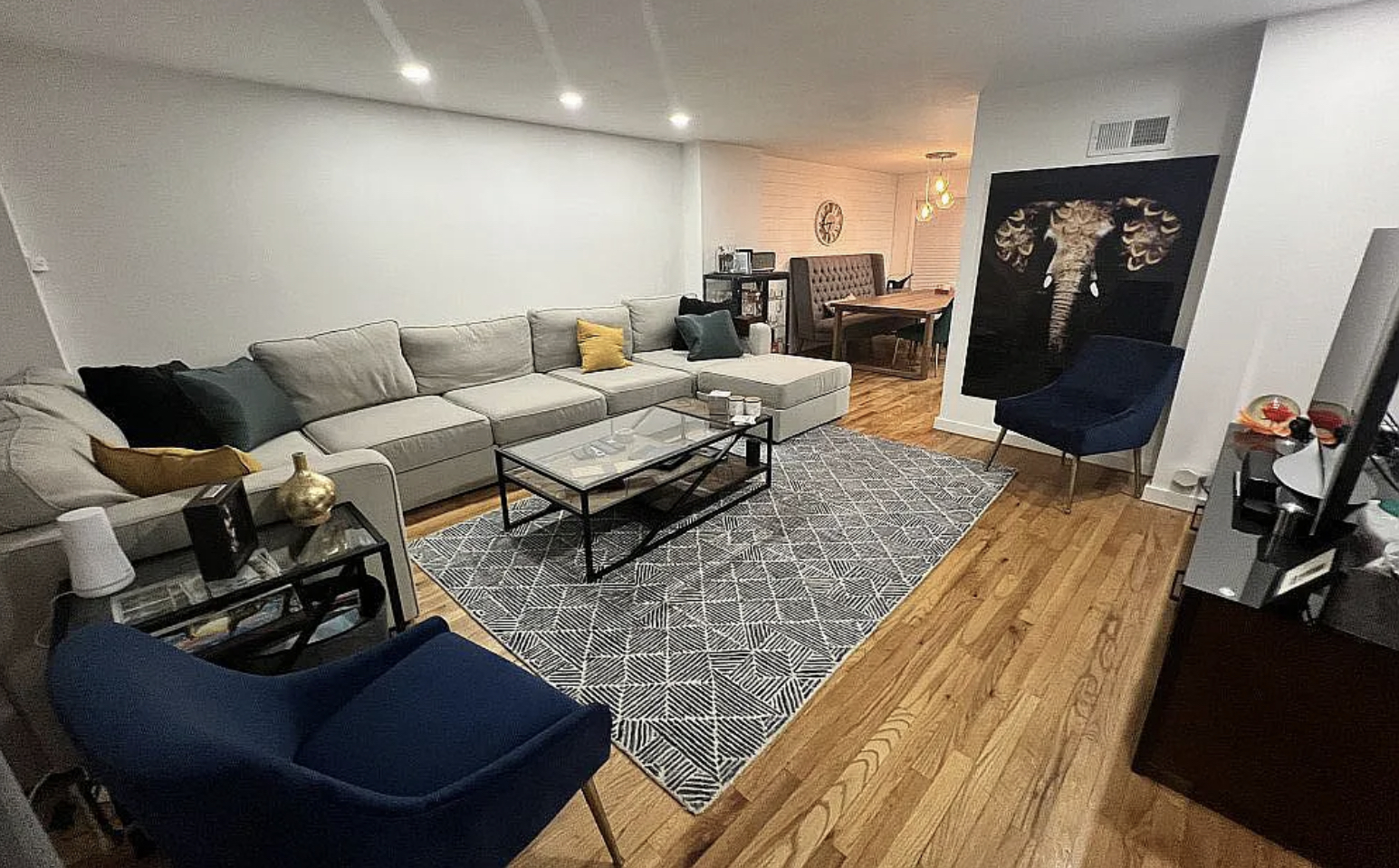31 Krotiak Road Park Forest, IL 60466 - Photo 3 of 15 a living room with furniture and a flat screen tv