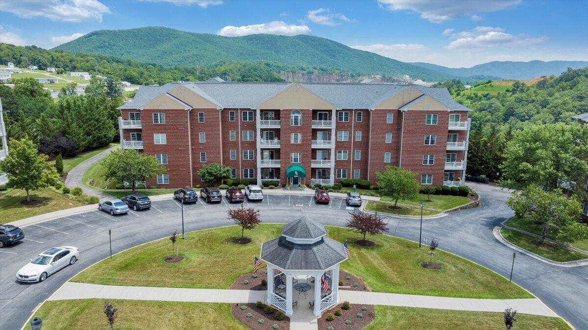 4448 Pheasant Ridge Road, Unit 404 Roanoke, VA 24014 - Photo 1 of 70 01-DJI_20250707194800_0002_D