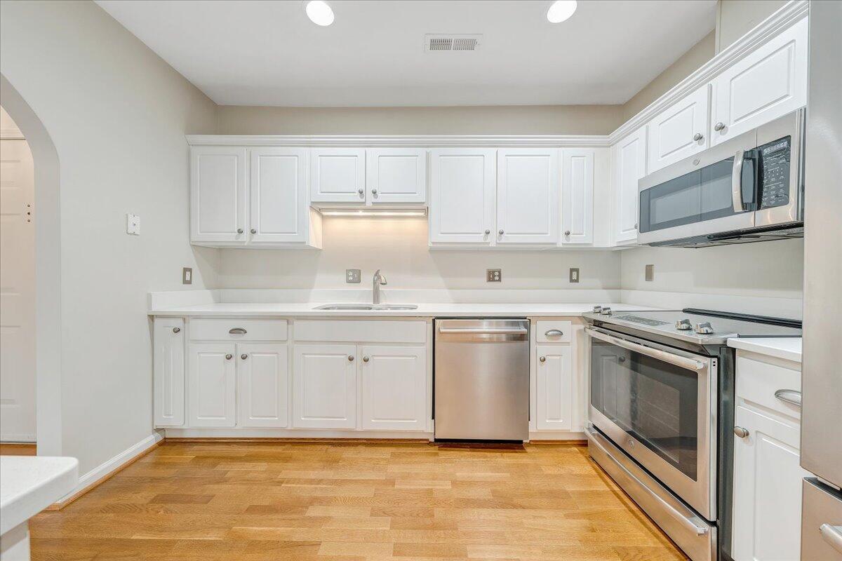4448 Pheasant Ridge Road, Unit 404 Roanoke, VA 24014 - Photo 11 of 70 11-MIB01417