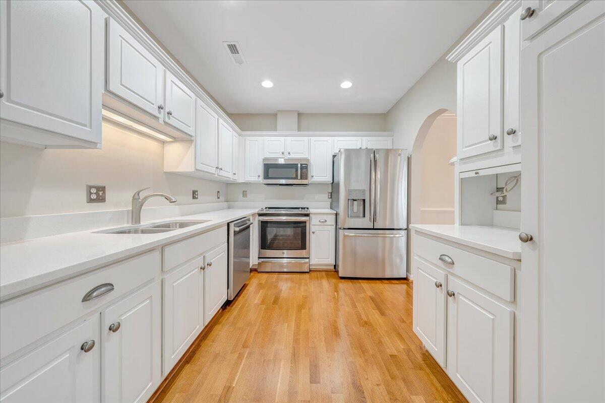 4448 Pheasant Ridge Road, Unit 404 Roanoke, VA 24014 - Photo 12 of 70 12-MIB01420