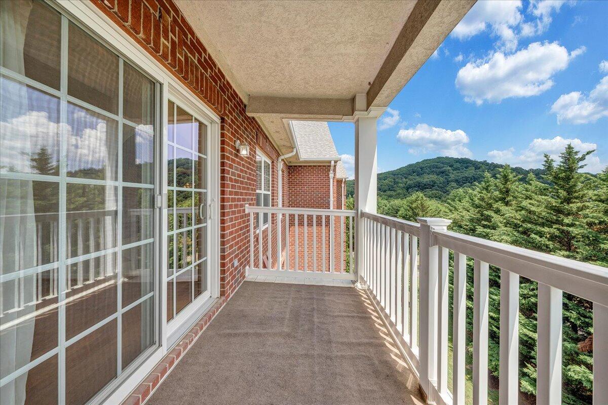 4448 Pheasant Ridge Road, Unit 404 Roanoke, VA 24014 - Photo 16 of 70 16-MIB01390
