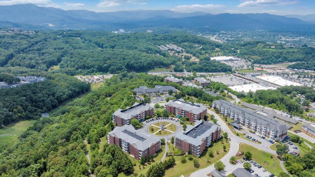 4448 Pheasant Ridge Road, Unit 404 Roanoke, VA 24014 - Photo 50 of 70 50-DJI_20250707195124_0010_D