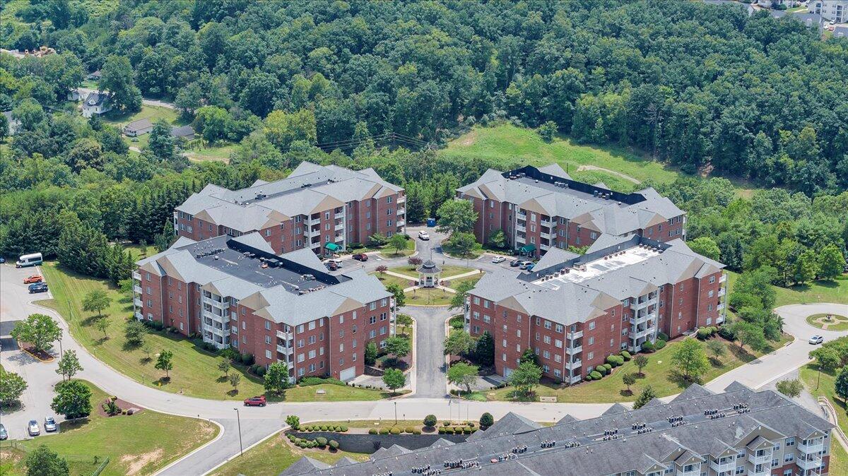 4448 Pheasant Ridge Road, Unit 404 Roanoke, VA 24014 - Photo 57 of 70 57-DJI_20250707195401_0017_D