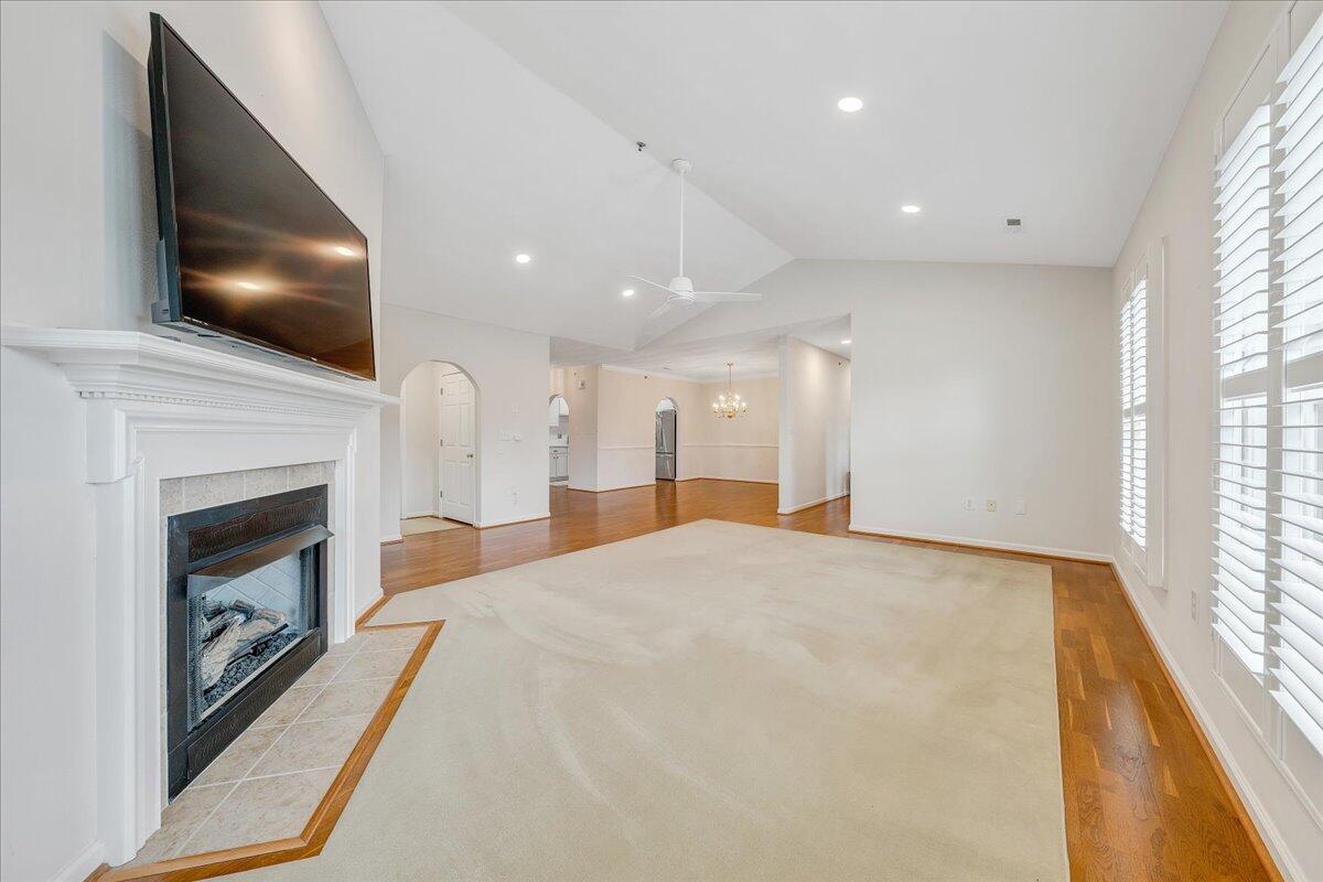 4448 Pheasant Ridge Road, Unit 404 Roanoke, VA 24014 - Photo 6 of 70 06-MIB01393