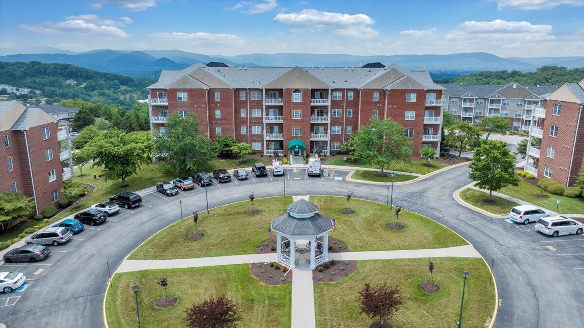 4448 Pheasant Ridge Road, Unit 404 Roanoke, VA 24014 - Photo 69 of 70 69-DJI_20250707195839_0029_D