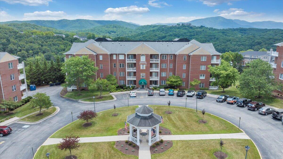 4448 Pheasant Ridge Road, Unit 404 Roanoke, VA 24014 - Photo 70 of 70 70-DJI_20250707195857_0030_D