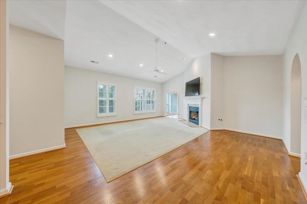 4448 Pheasant Ridge Road, Unit 404 Roanoke, VA 24014 - Photo 9 of 70 09-MIB01411