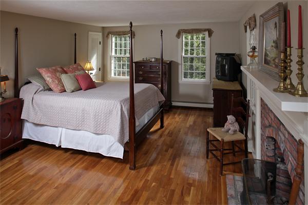 53 Woods Road Norwell, MA 02061 - Photo 7 of 8 Gallery Image 7