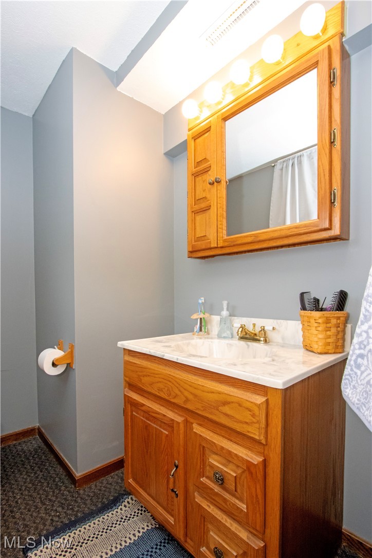 2255 East Messner Road Wooster, OH 44691 - Photo 23 of 36 Mudroom 1/2 Bathroom