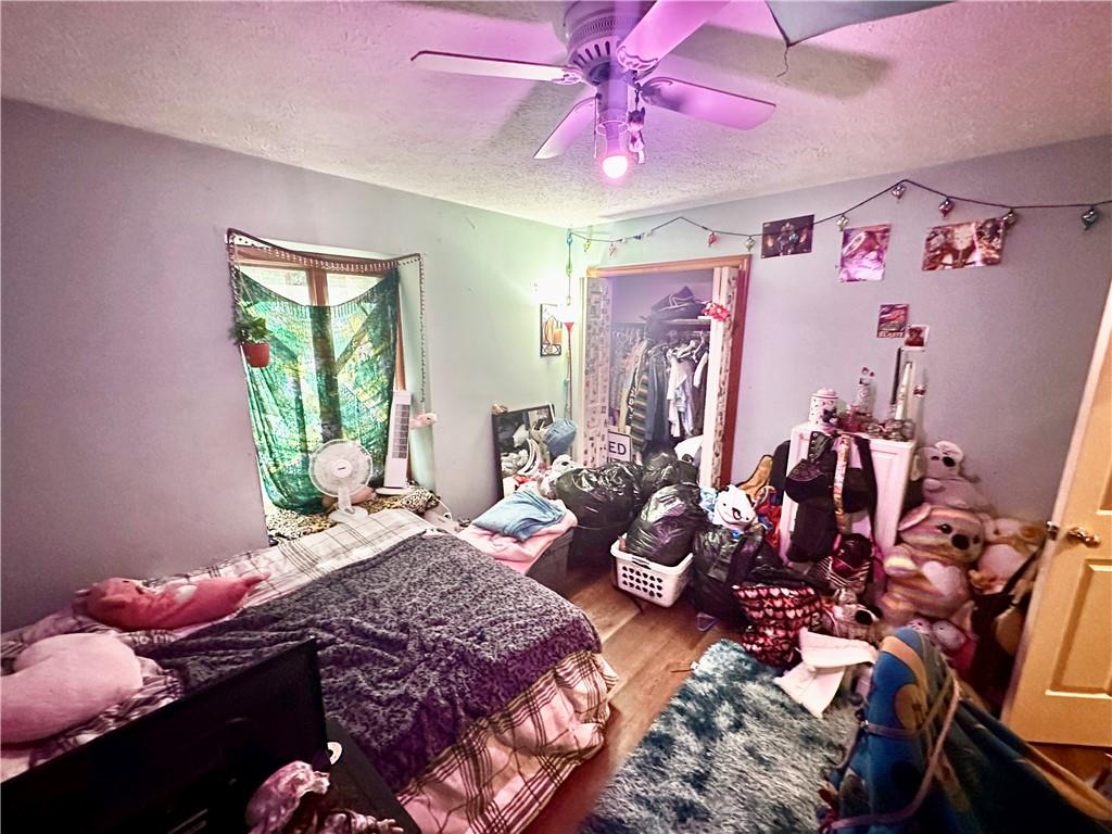 513 Sandra Lane Cheswick, PA 15024 - Photo 29 of 48 a bedroom with bed and a window