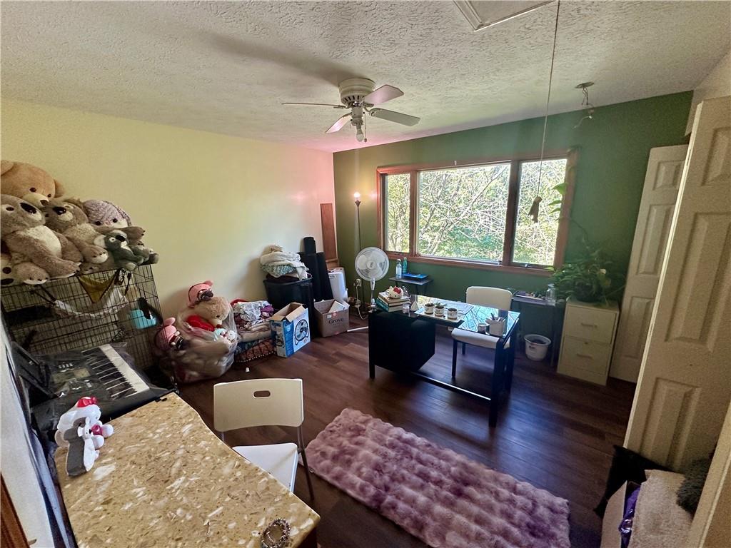 513 Sandra Lane Cheswick, PA 15024 - Photo 30 of 48 a living room with furniture and a large window
