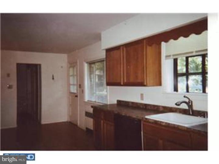 1300 Carr Road Wilmington, DE 19809 - Photo 4 of 9 Kitchen