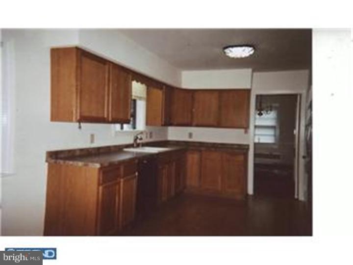 1300 Carr Road Wilmington, DE 19809 - Photo 5 of 9 Kitchen