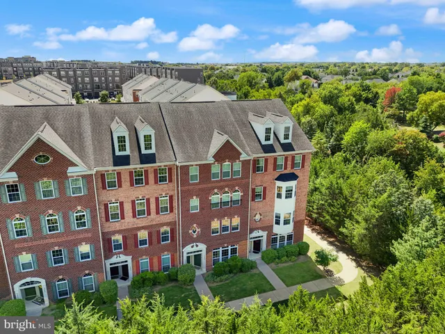 $2,700 | 43846 Artsmith Terrace, Ashburn, VA 20147