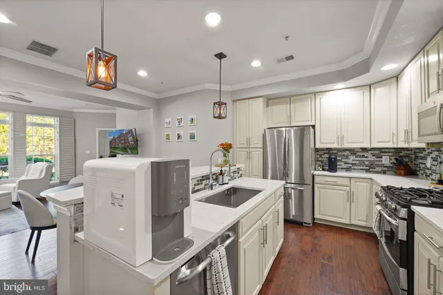 $2,700 | 43846 Artsmith Terrace, Ashburn, VA 20147