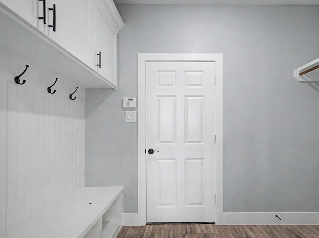 1220 Appaloosa Circle Angleton, TX 77515 - Photo 24 of 31 Mud/Utility Room