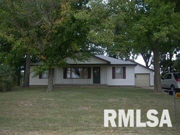682 Coffer Road Elkville, IL 62932 - Photo 1 of 4
