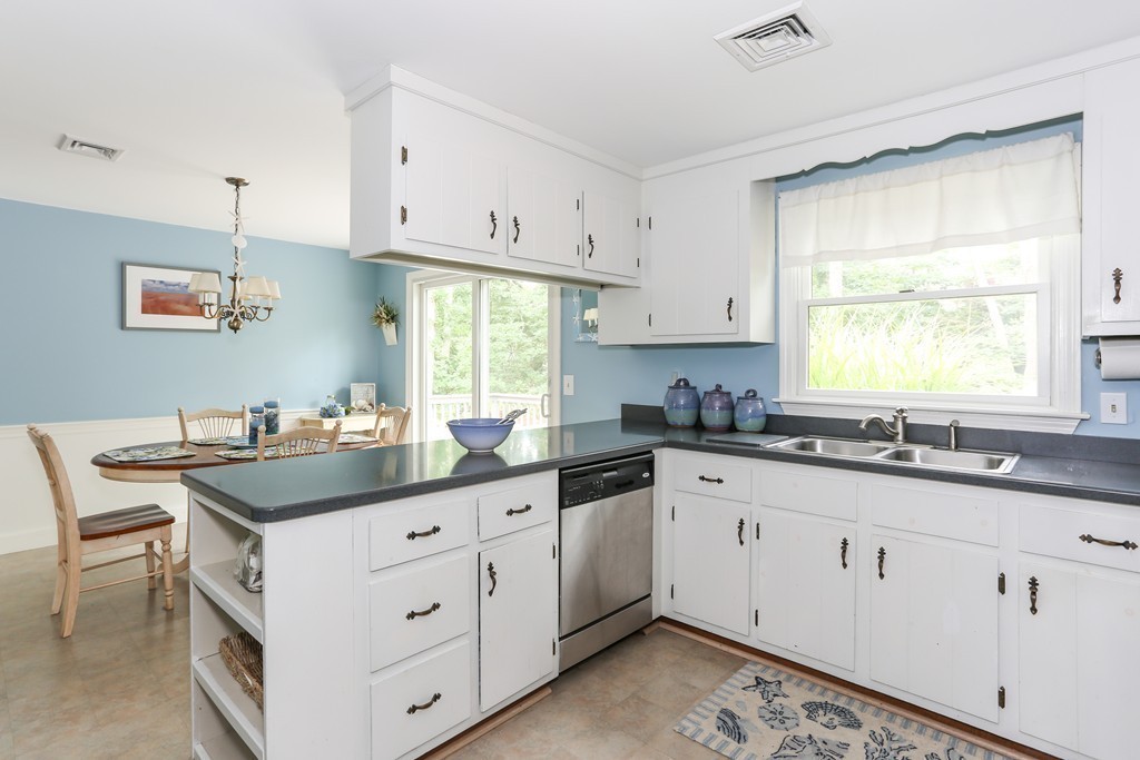 6 Anawan Road Brewster, MA 02631 - Photo 9 of 18 Gallery Image 9
